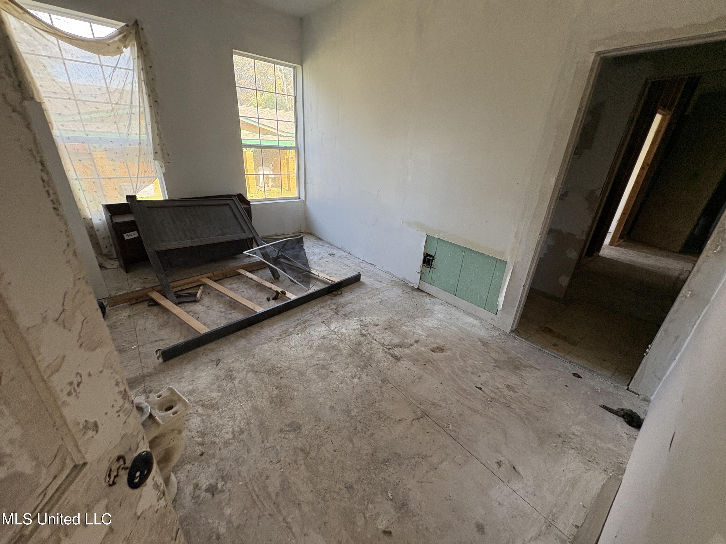 4802 Tanner Street Moss Point, MS 39563 - Photo 5 of 13 IMG_3783