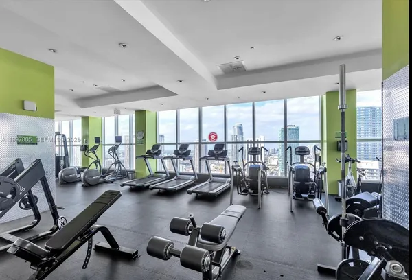 $2,400 | 133 Northeast 2nd Avenue, Unit 2015, Miami, FL 33132