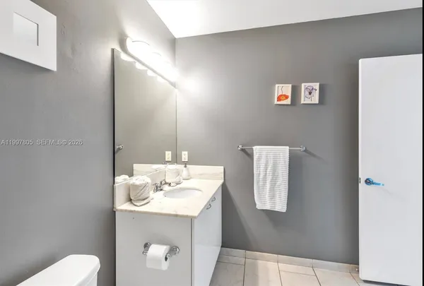 $2,400 | 133 Northeast 2nd Avenue, Unit 2015, Miami, FL 33132