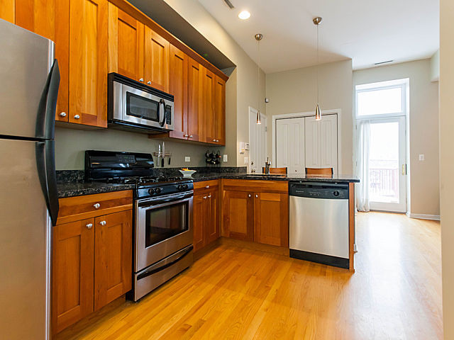 1806 West Rice Street, Unit 3N Chicago, IL 60622 - Photo 3 of 14