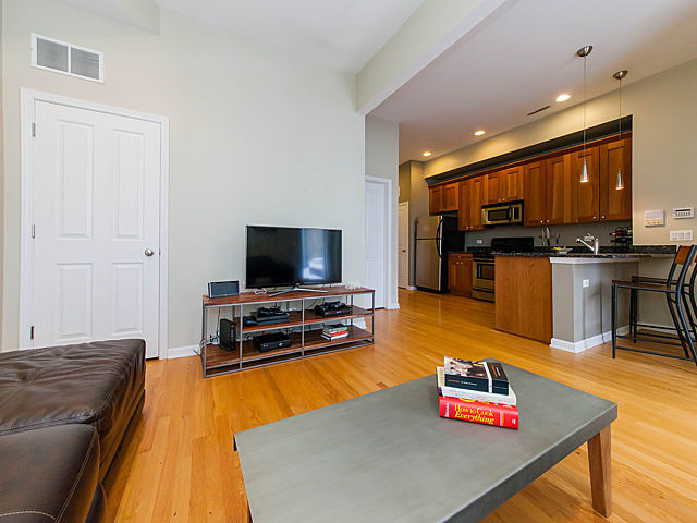 1806 West Rice Street, Unit 3N Chicago, IL 60622 - Photo 10 of 14
