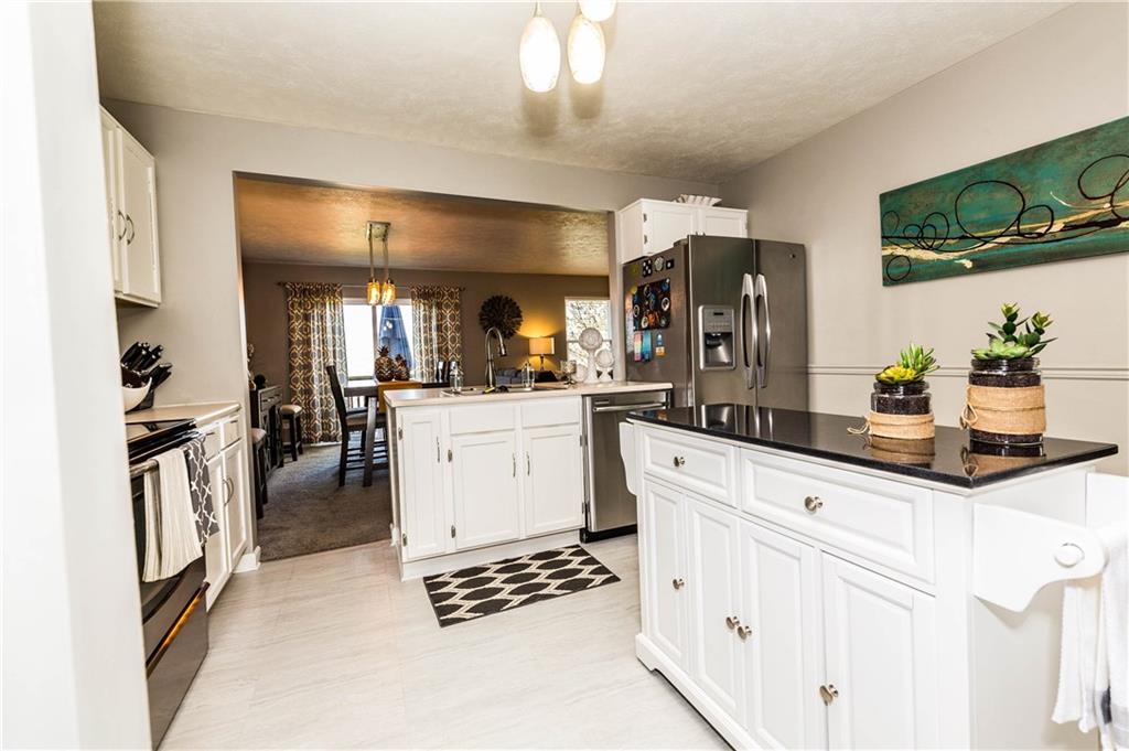 2012 Arbor Ridge Court Cheswick, PA 15024 - Photo 5 of 25 Gallery Image 5