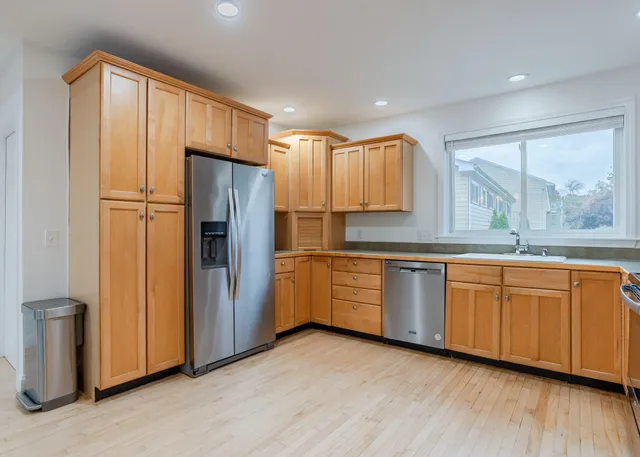 $609,000 | 1035 Broadway, South Portland, ME 04106