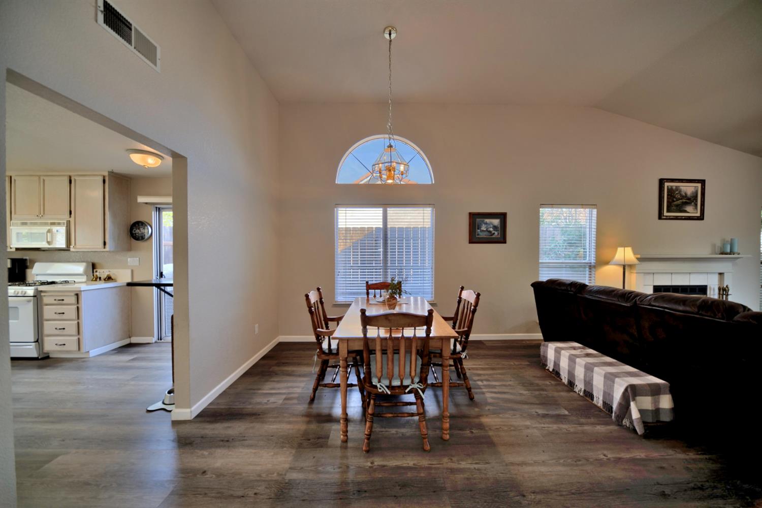 1007 Lourence Drive Tracy, CA 95376 - Photo 11 of 48