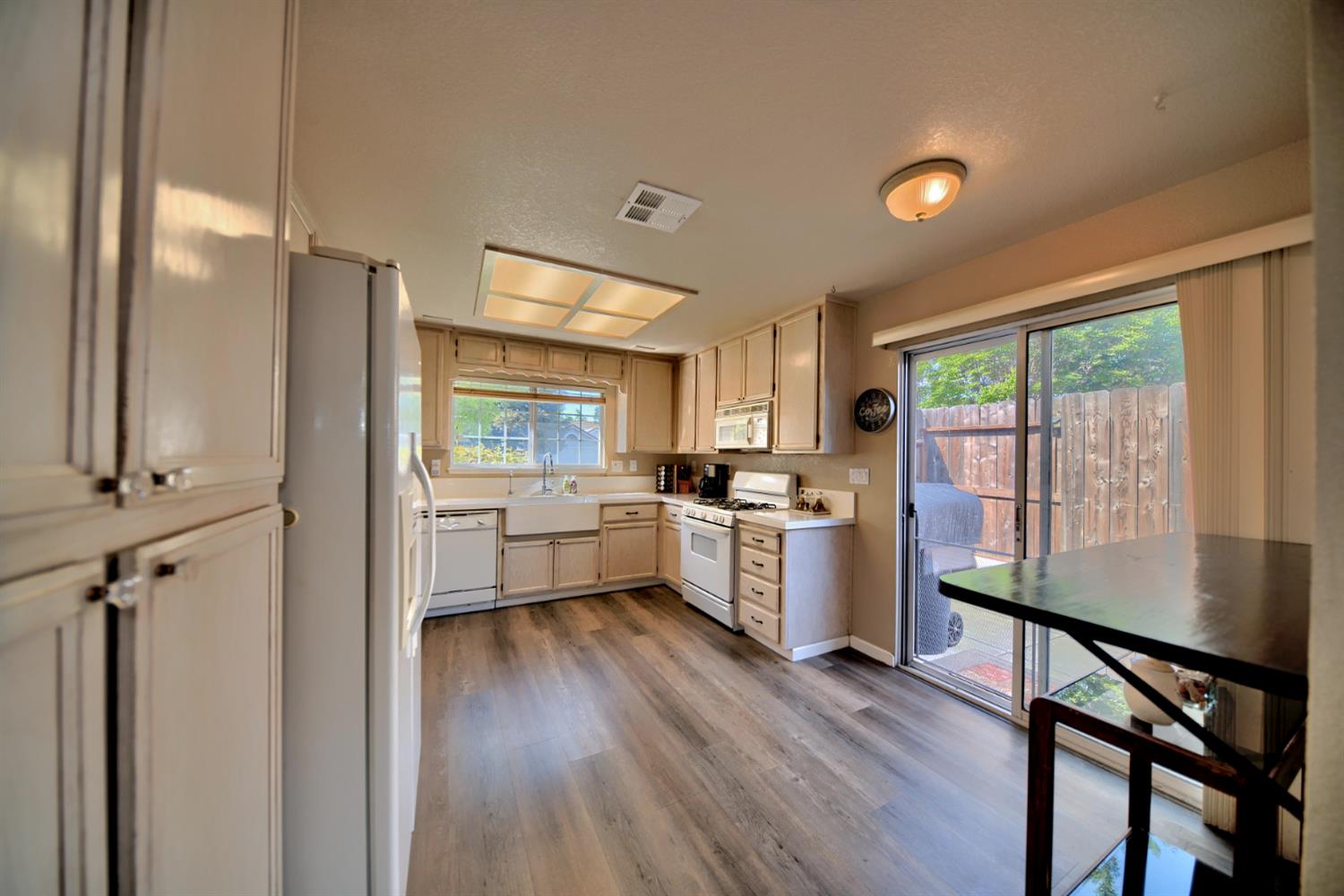 1007 Lourence Drive Tracy, CA 95376 - Photo 16 of 48