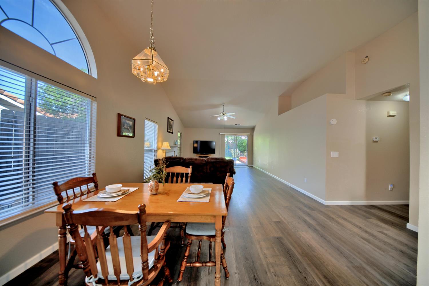 1007 Lourence Drive Tracy, CA 95376 - Photo 10 of 48