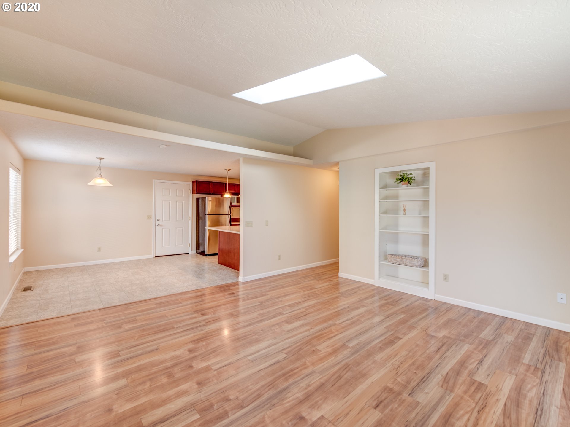 6721 B Street Springfield, OR 97478 - Photo 10 of 27