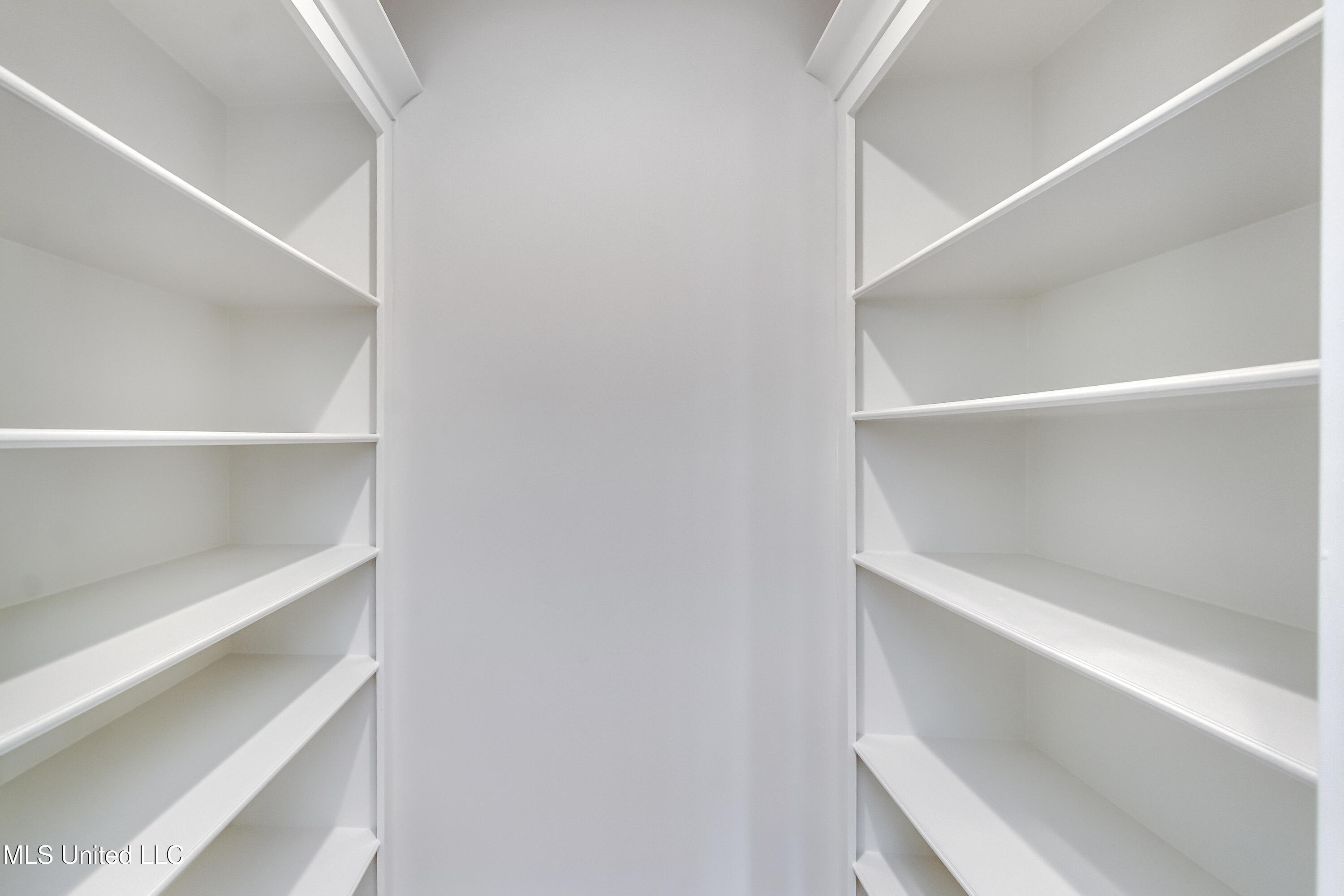 124 Grayson Way Madison, MS 39110 - Photo 17 of 30 124 Grayson Way-36