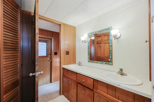 a view of a back yard of the house