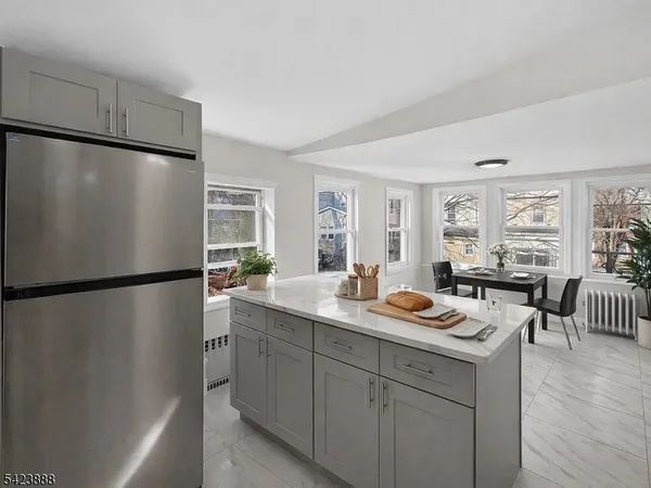 $3,549 | 123 Steuben Street, Unit 2, East Orange, NJ 07018