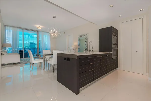 $7,000 | 200 Biscayne Blvd Way, Unit 5109, Miami, FL 33131