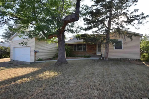 $219,900 | 2602 Allendale Boulevard, Casper, WY 82601