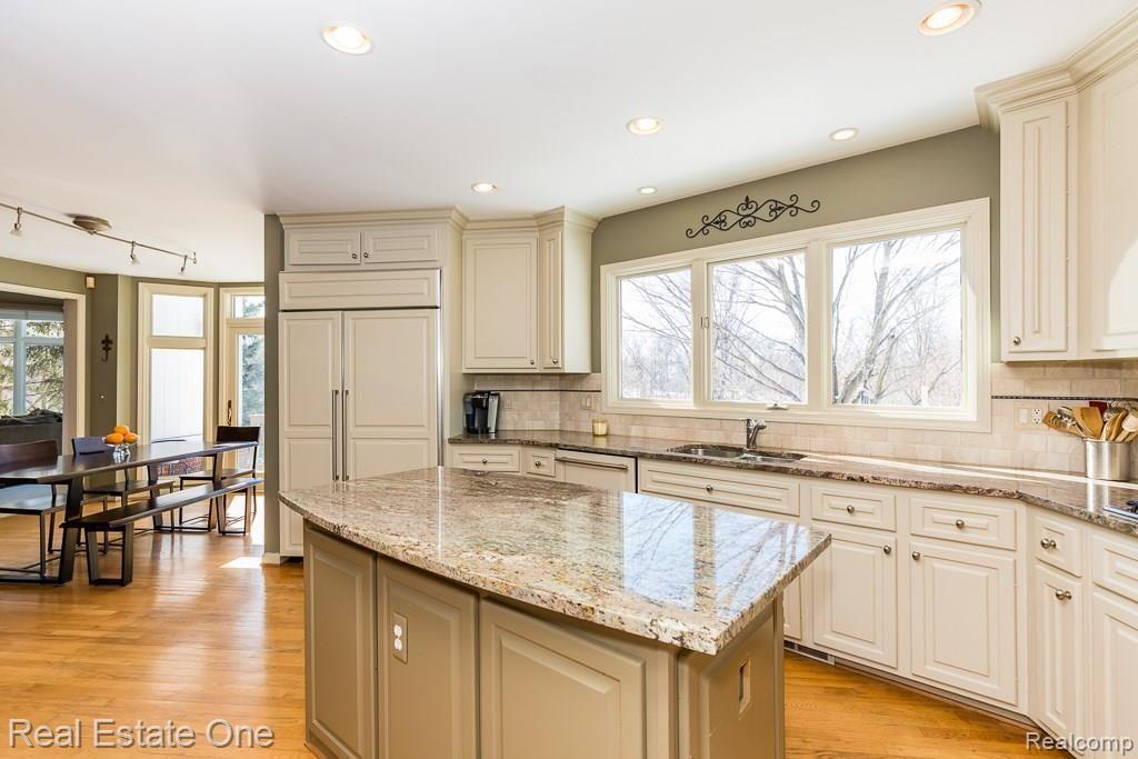 2946 Pheasant Ring Drive Rochester Hills, MI 48309 - Photo 8 of 31