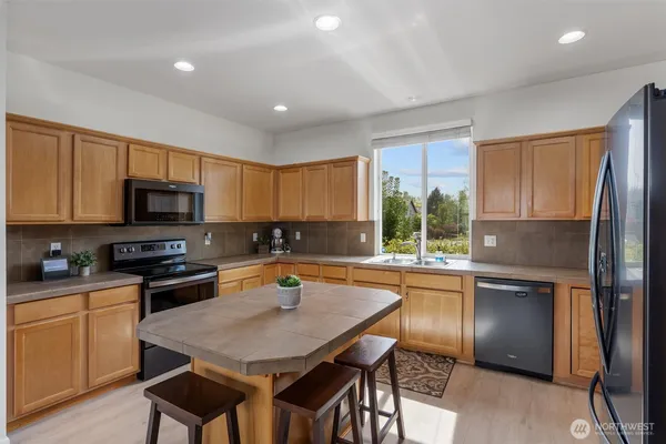 $659,950 | 2619 84th Drive Northeast, Lake Stevens, WA 98258