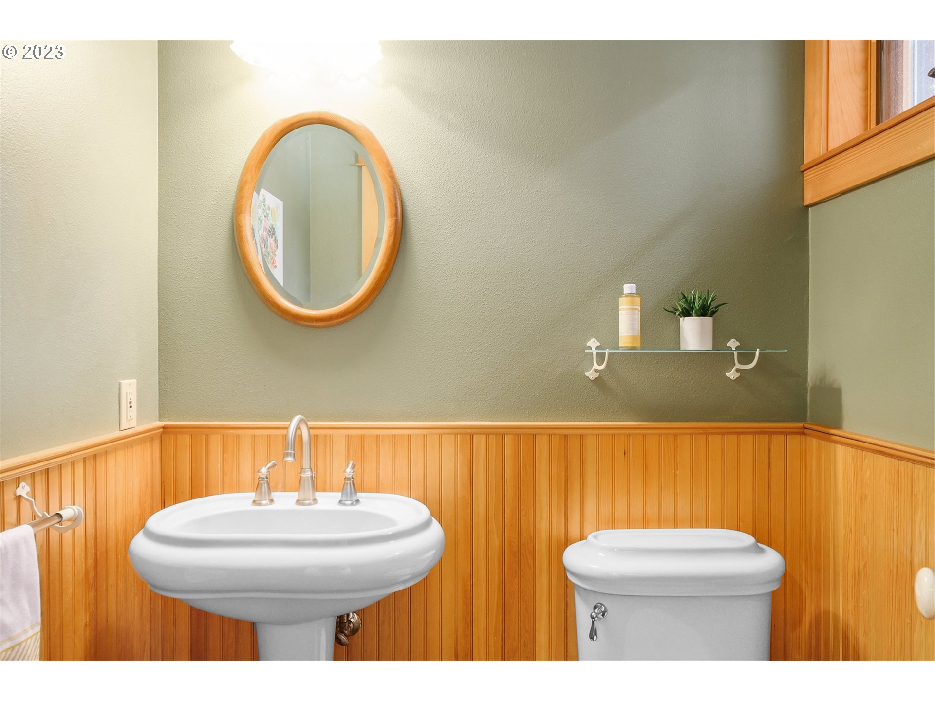 17500 Northwest Lucy Reeder Road Portland, OR 97231 - Photo 23 of 48 Bathroom