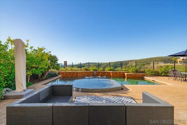 $3,499,000 | 7135 Sitio Caliente, Carlsbad, CA 92009