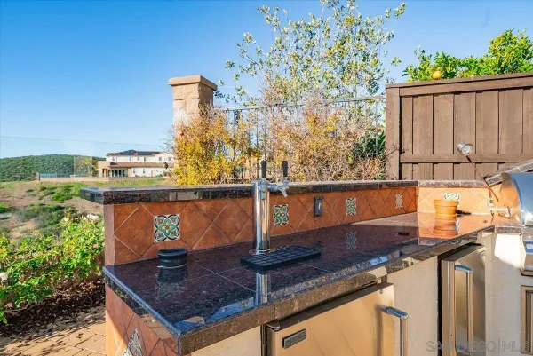 $3,499,000 | 7135 Sitio Caliente, Carlsbad, CA 92009