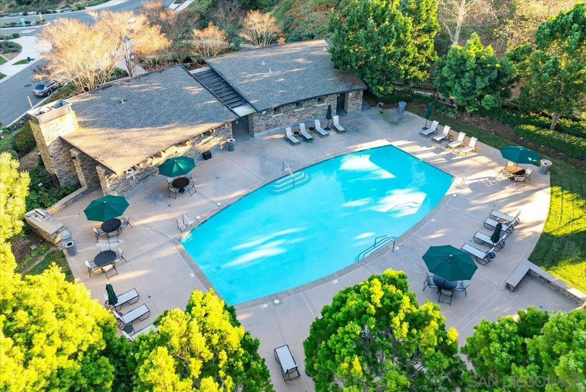 7135 Sitio Caliente Carlsbad, CA 92009 - Photo 71 of 73