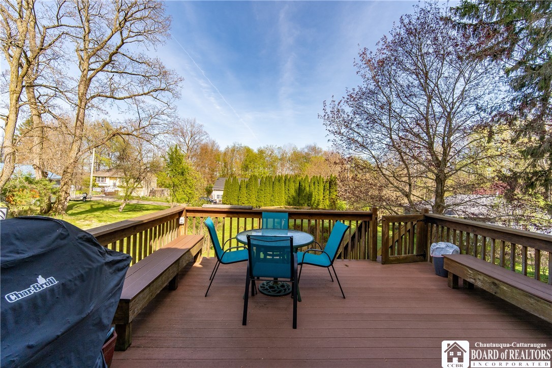 102 Merlin Avenue Ellicott, NY 14701 - Photo 7 of 50