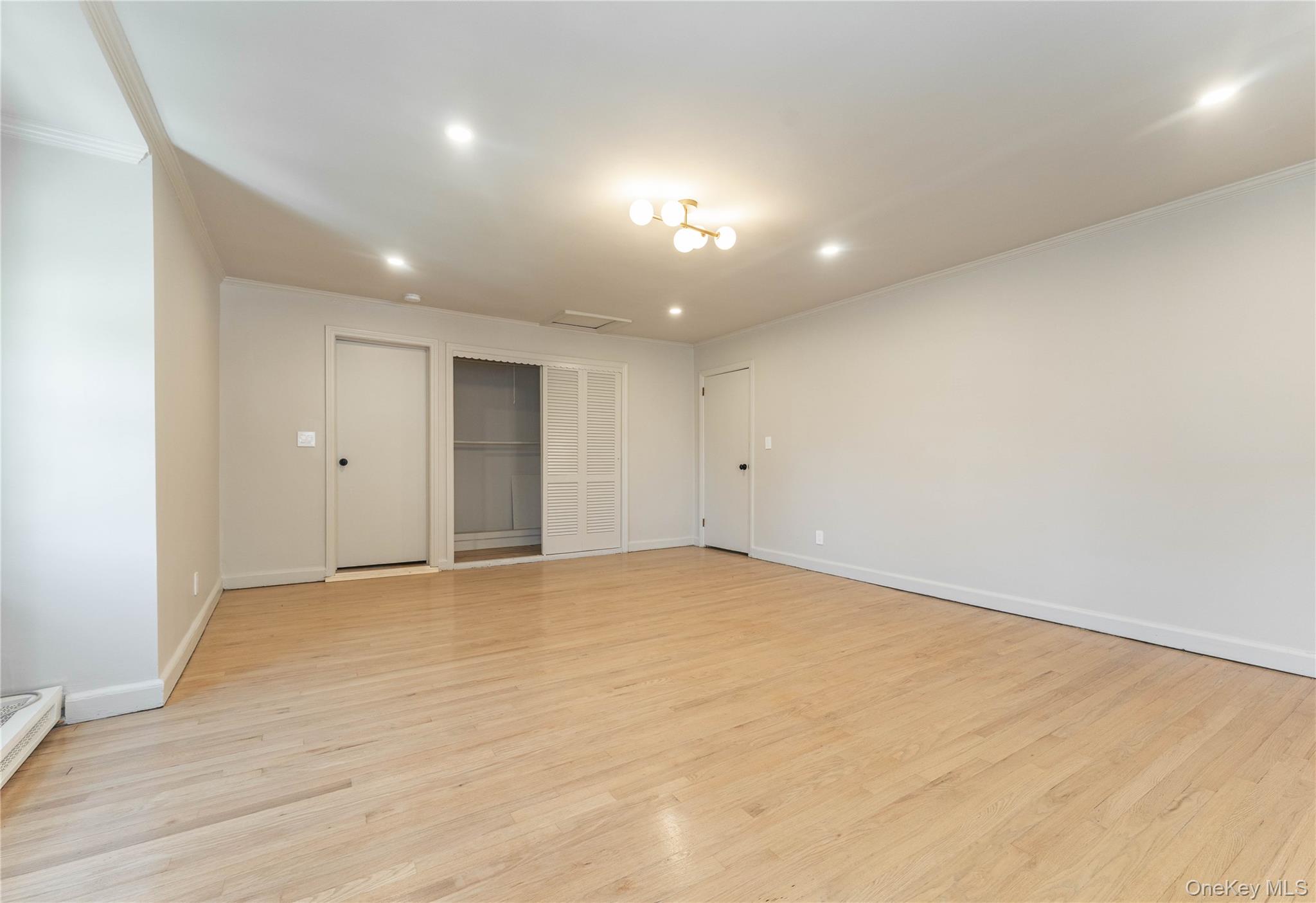 486 Oxford Road Cedarhurst, NY 11516 - Photo 21 of 31