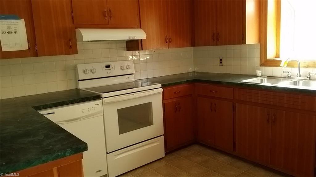 741 North Franklin Road Mount Airy, NC 27030 - Photo 2 of 12 Gallery Image 2