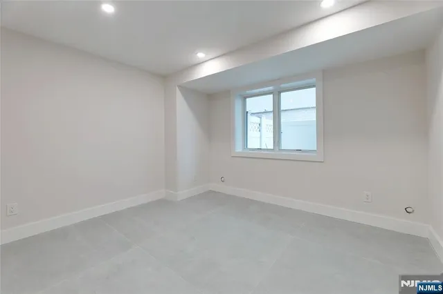 $1,699,000 | 809 Jassamine, Unit 809, Fort Lee, NJ 07024