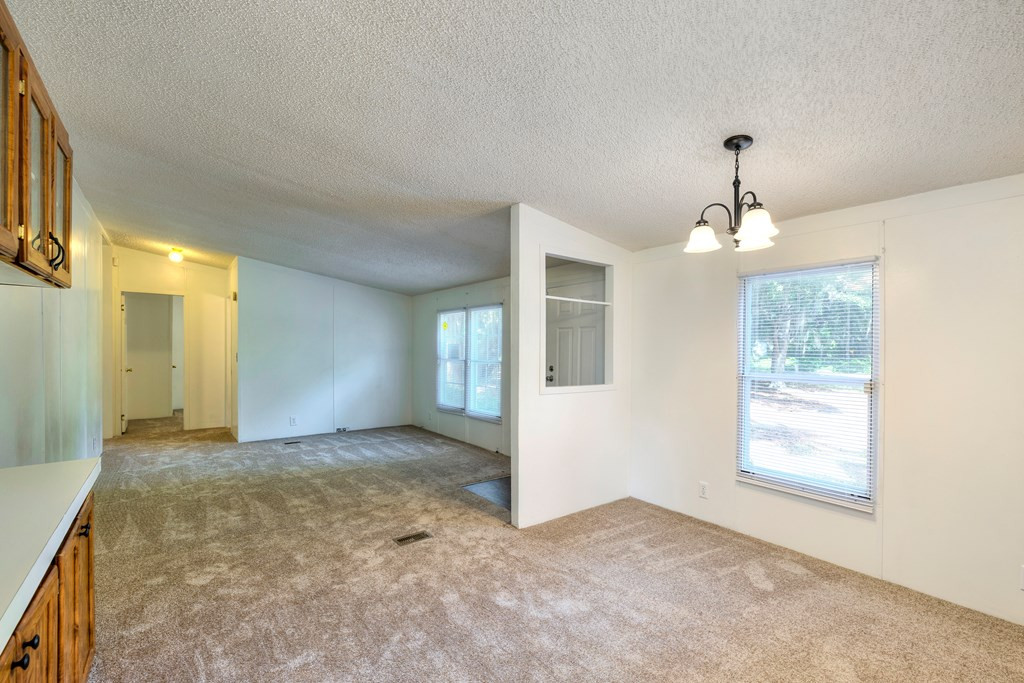 5615 OakHill Road Sumter, SC 29154 - Photo 7 of 39