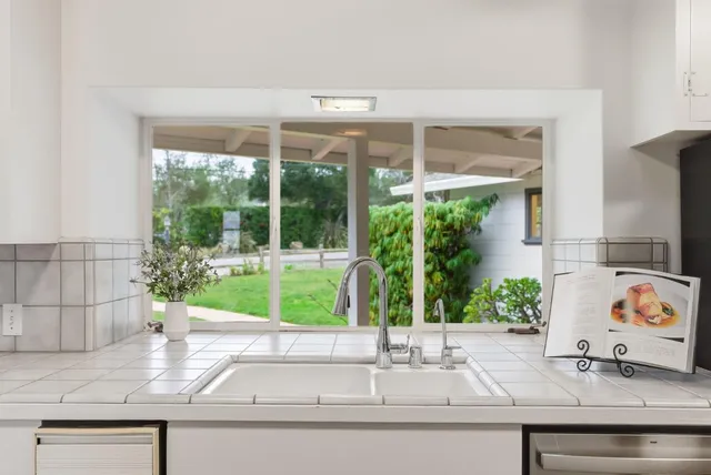 $3,898,000 | 10915 Mora Drive, Los Altos Hills, CA 94024