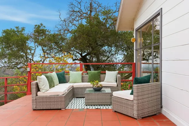 $3,898,000 | 10915 Mora Drive, Los Altos Hills, CA 94024