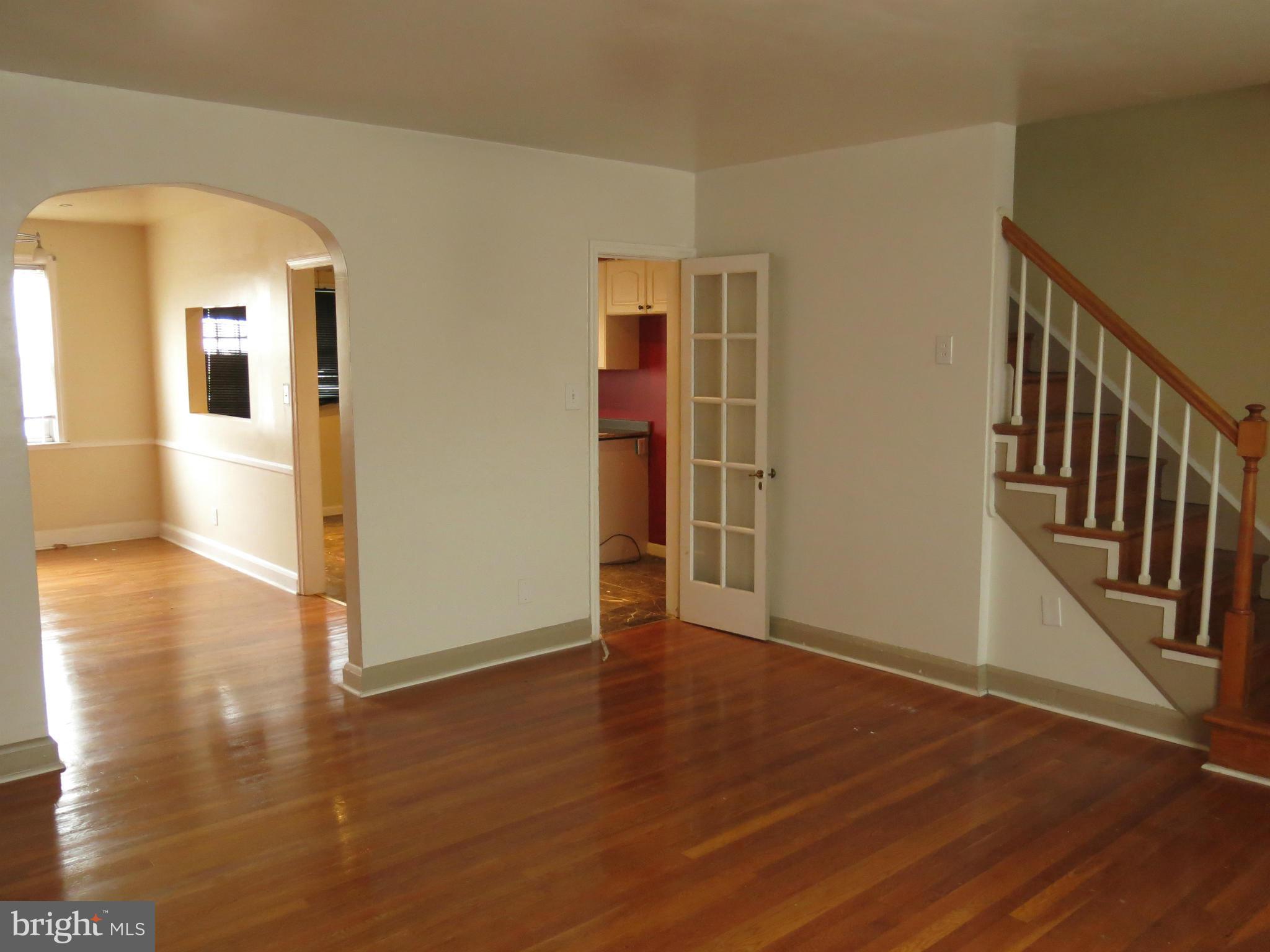 5807 Falkirk Road Baltimore, MD 21239 - Photo 3 of 16 Living Room