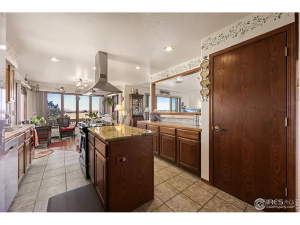 $1,250,000 | 28840 County Road R, Brush, CO 80723