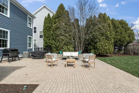 $824,900 | 394 Marseilles Street, Vernon Hills, IL 60061