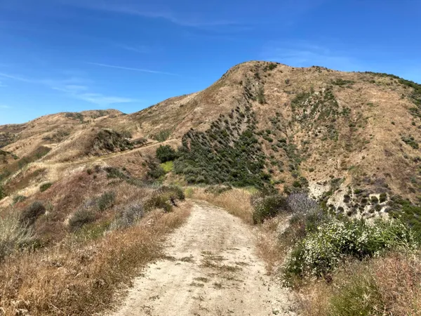 $99,999 | 7003 Loma Verde Mountainway, Castaic, CA 91384