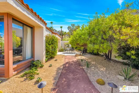 $1,235,000 | 5 Vista Loma Drive, Rancho Mirage, CA 92270