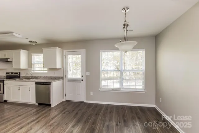 $2,030 | 8148 Ottawa Lane, Charlotte, NC 28227