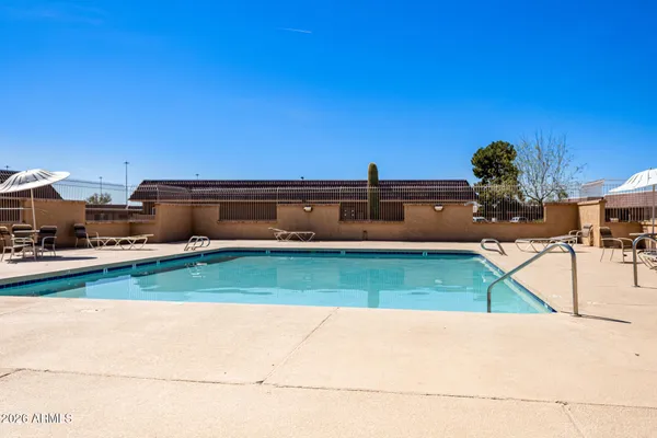 $255,000 | 522 West Blackhawk Drive, Unit 3, Phoenix, AZ 85027