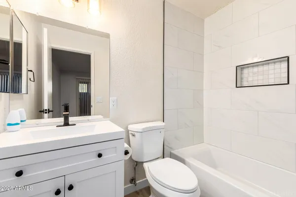 $255,000 | 522 West Blackhawk Drive, Unit 3, Phoenix, AZ 85027