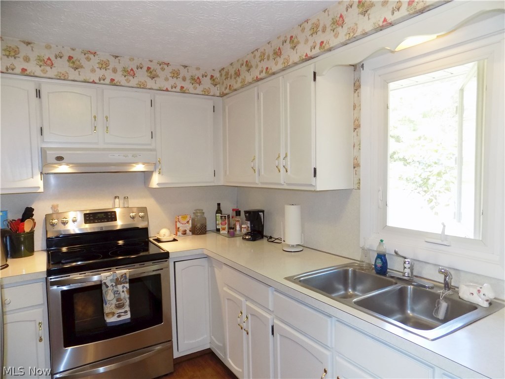 44706 Stang Road Elyria, OH 44035 - Photo 10 of 27 Gallery Image 10