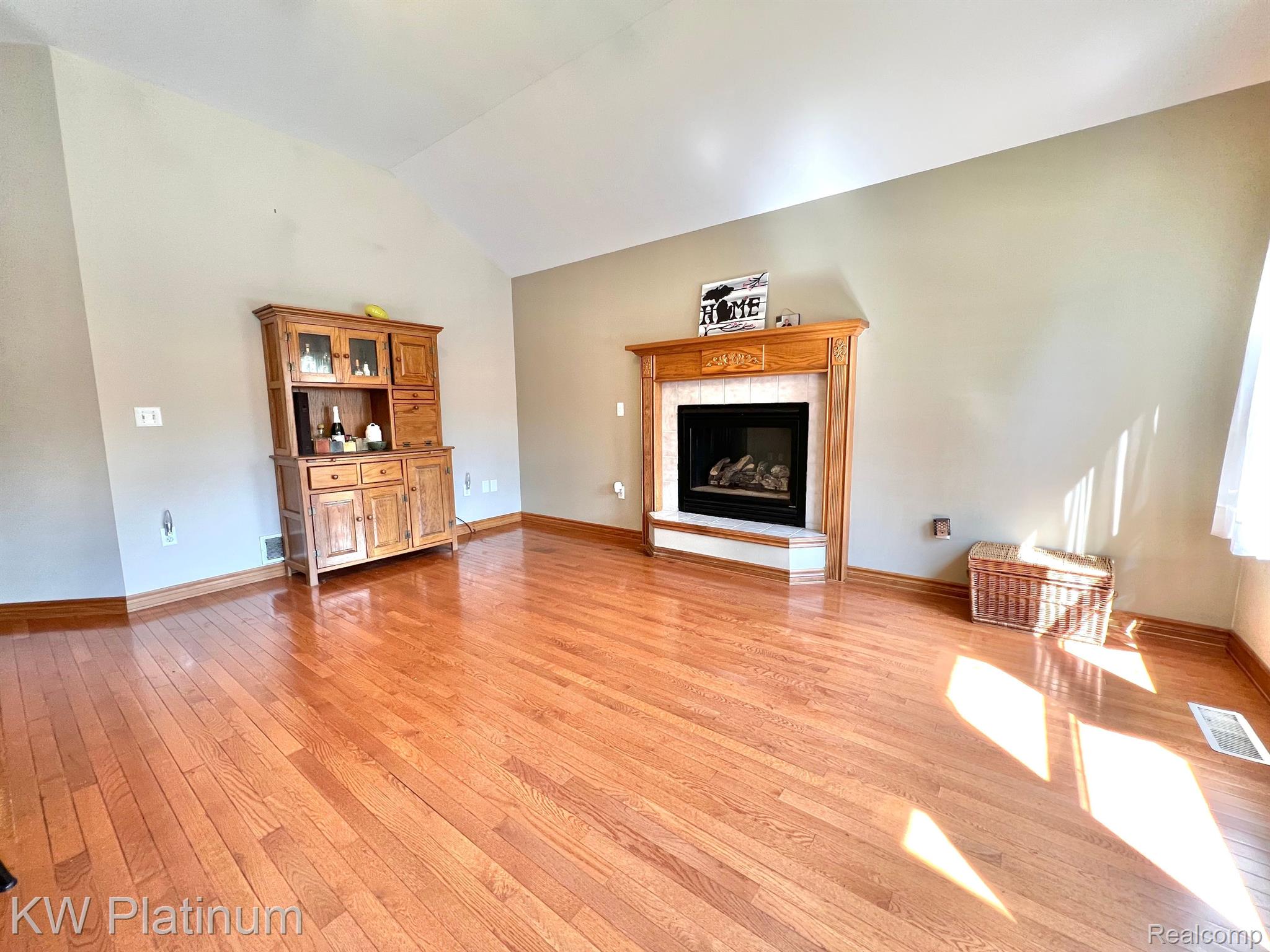 4138 Lancaster Drive Fort Gratiot, MI 48059 - Photo 19 of 52