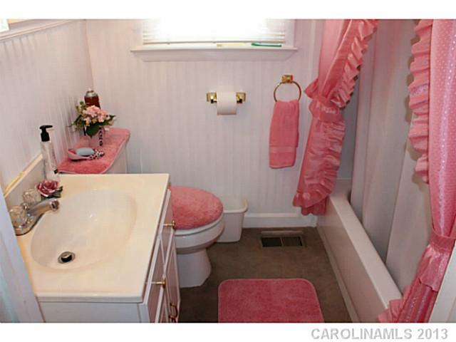 3457 Cloninger Road Dallas, NC 28034 - Photo 10 of 16 Gallery Image 10
