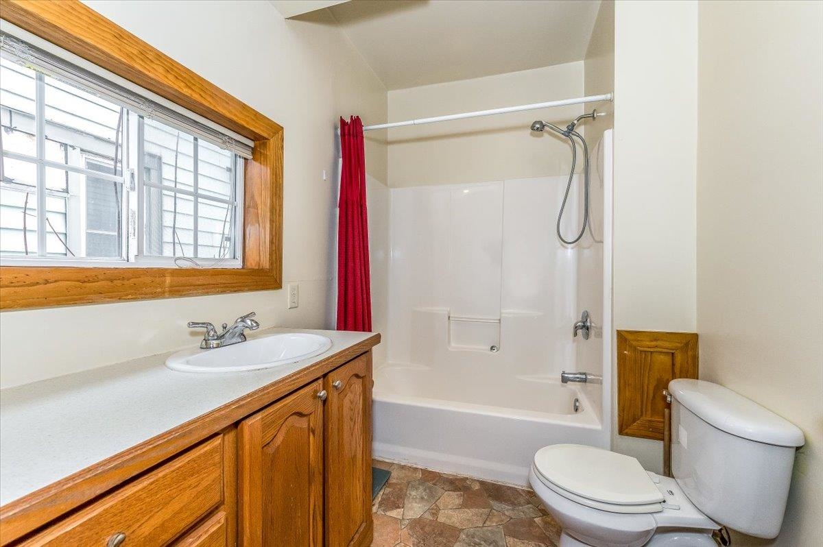 1818 Ohio Avenue Superior, WI 54880 - Photo 10 of 27