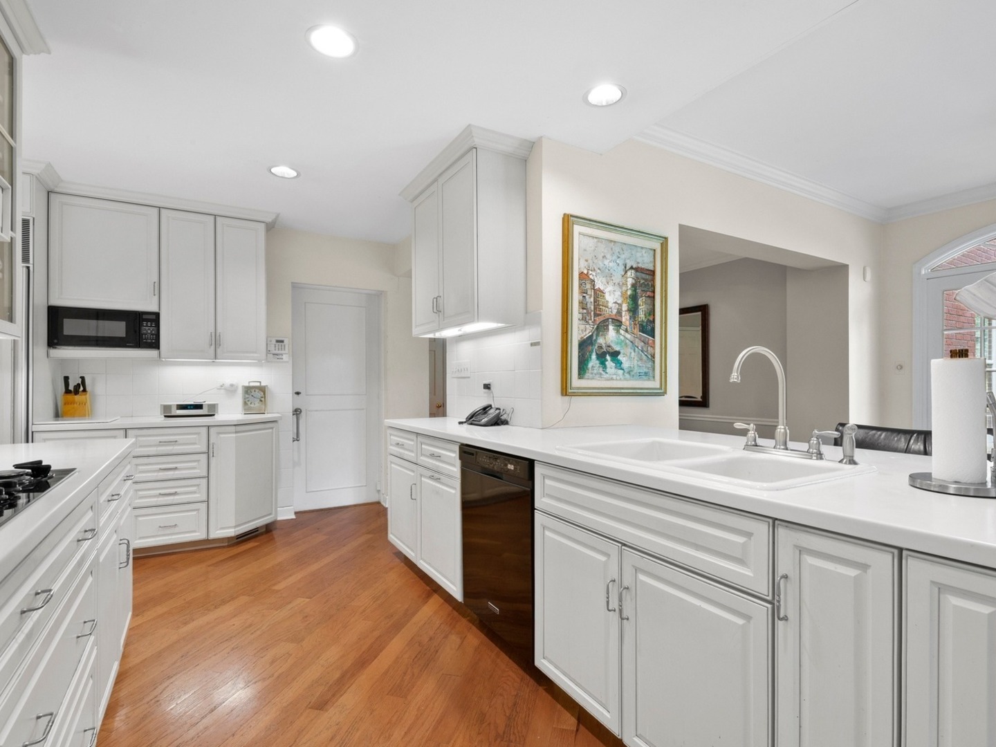 1220 Westview Road Glenview, IL 60025 - Photo 8 of 18 Gallery Image 8