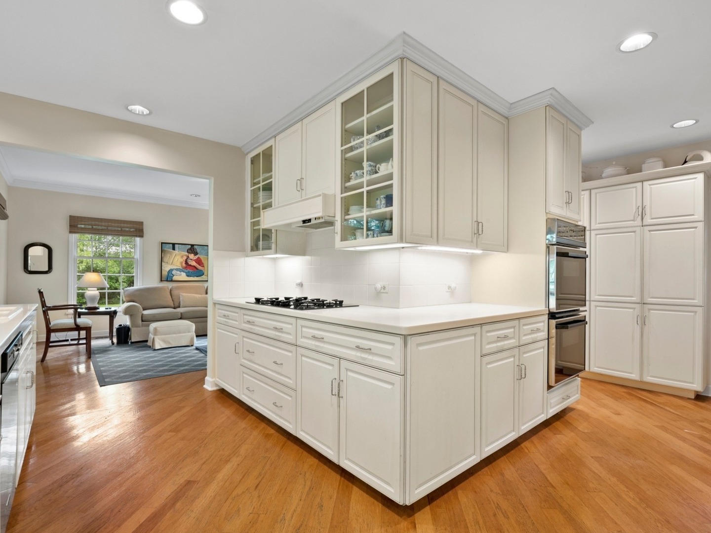 1220 Westview Road Glenview, IL 60025 - Photo 9 of 18 Gallery Image 9