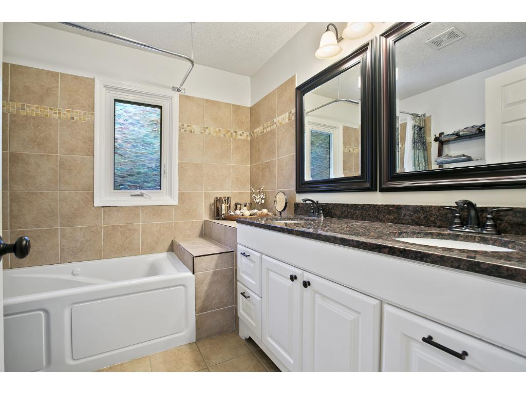 5121 Kimberly Road Minnetonka, MN 55345 - Photo 12 of 21