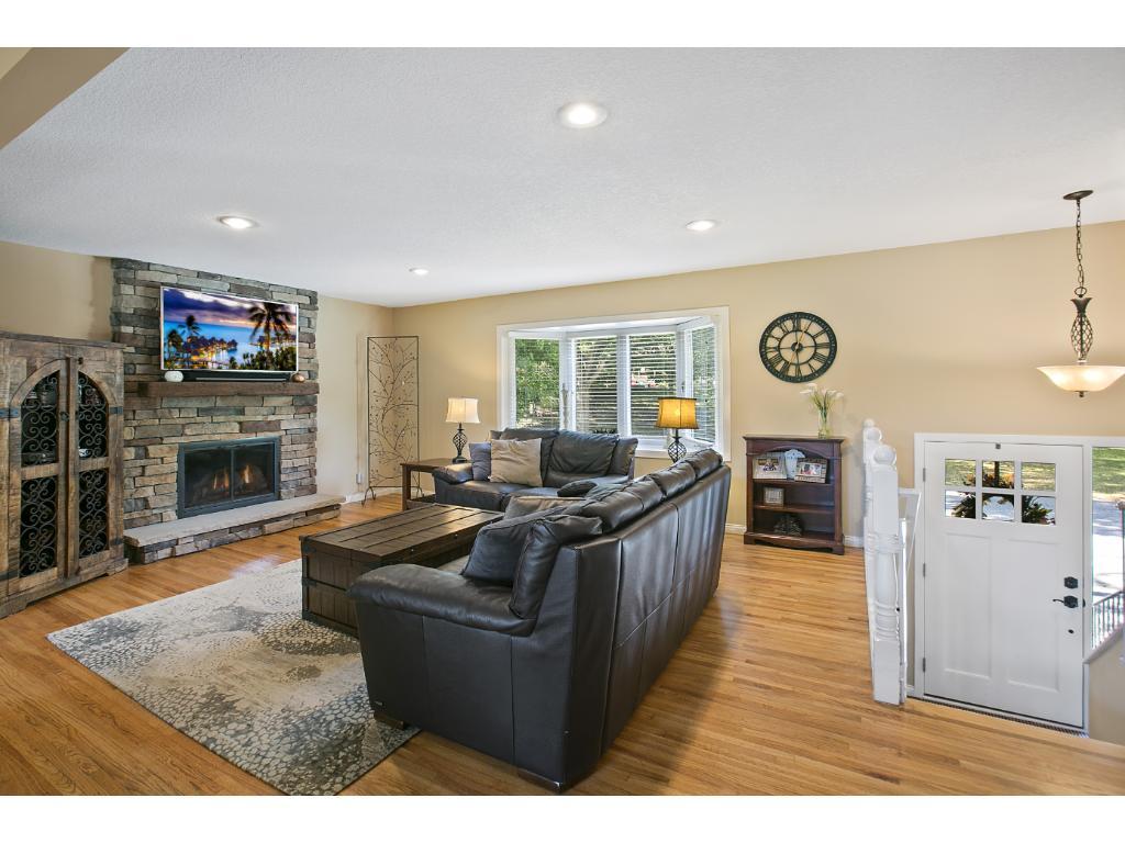 5121 Kimberly Road Minnetonka, MN 55345 - Photo 3 of 21