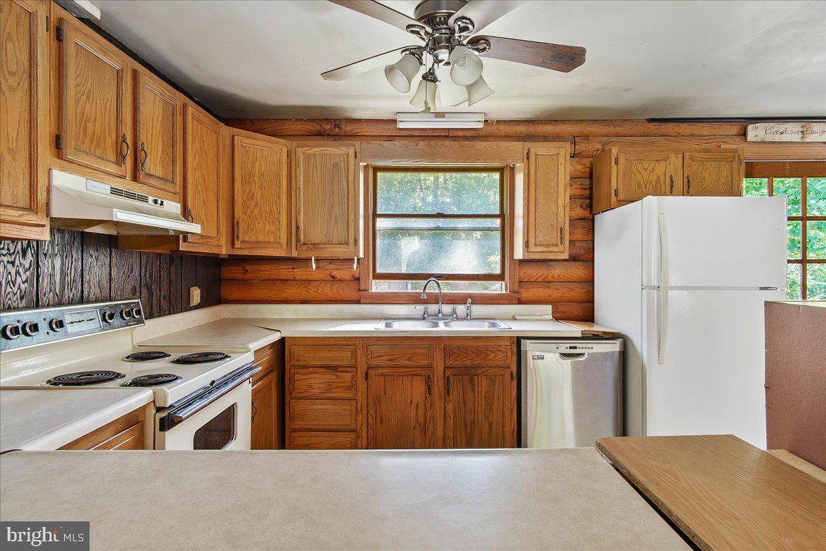 1086 Path Valley Road Fort Loudon, PA 17224 - Photo 11 of 43 Gallery Image 11