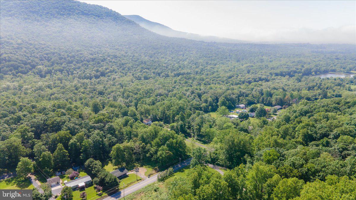 1086 Path Valley Road Fort Loudon, PA 17224 - Photo 35 of 43 Gallery Image 35
