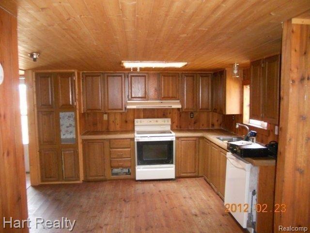 2715 Port Austin Road Port Austin, MI 48467 - Photo 5 of 12 009.jpg