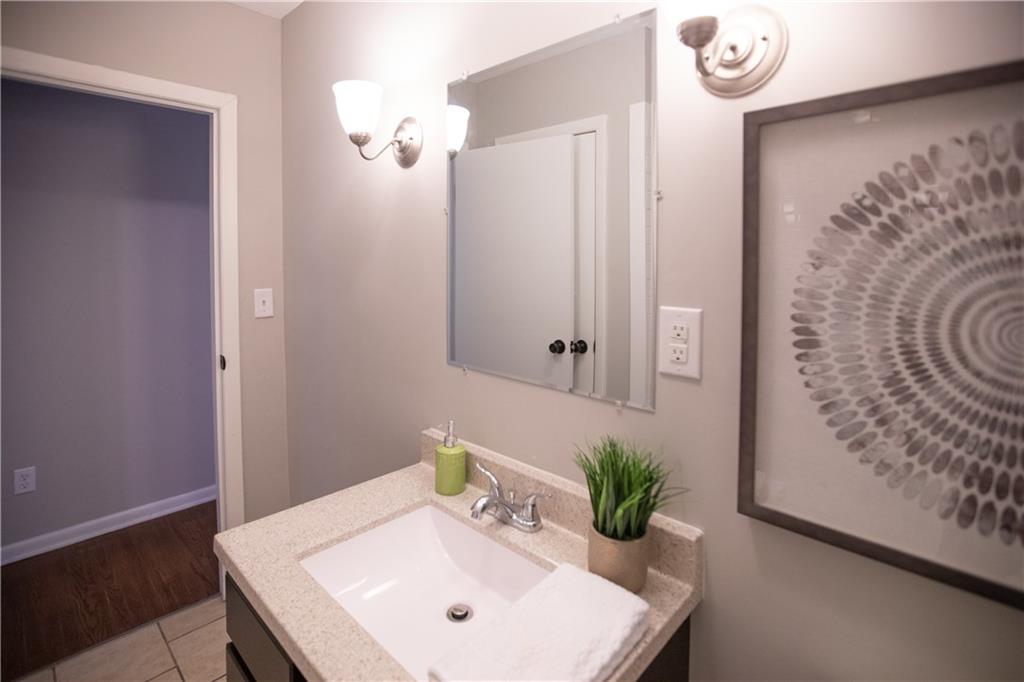 7340 Griffith Road Indianapolis, IN 46227 - Photo 13 of 21 Gallery Image 13
