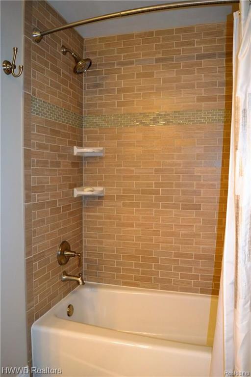 981 Hemlock Drive Rochester, MI 48307 - Photo 35 of 40 Gallery Image 35